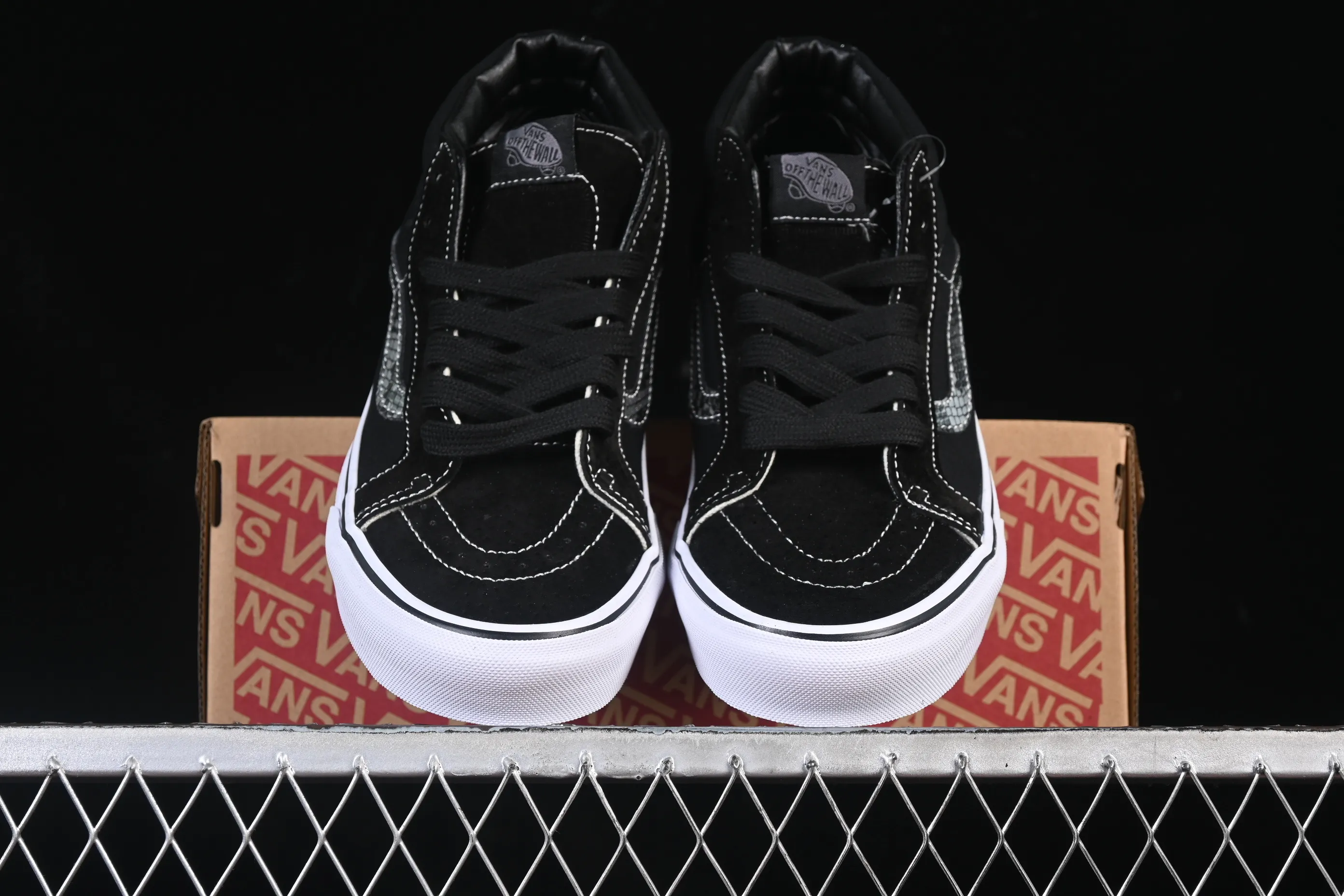 All categories Vans Vans Series Vans Mid Vans Sk8-Mid Vans China Casual Skateboard Shoes VN0A347UVGD
